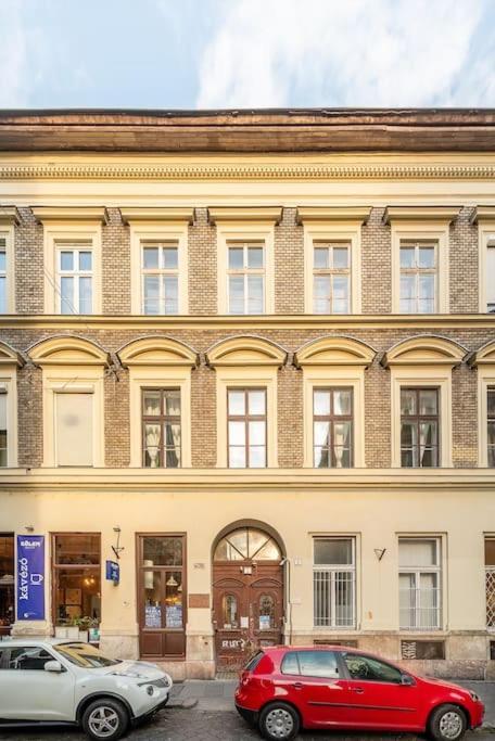 Dizsu'S Place Budapest Exterior foto